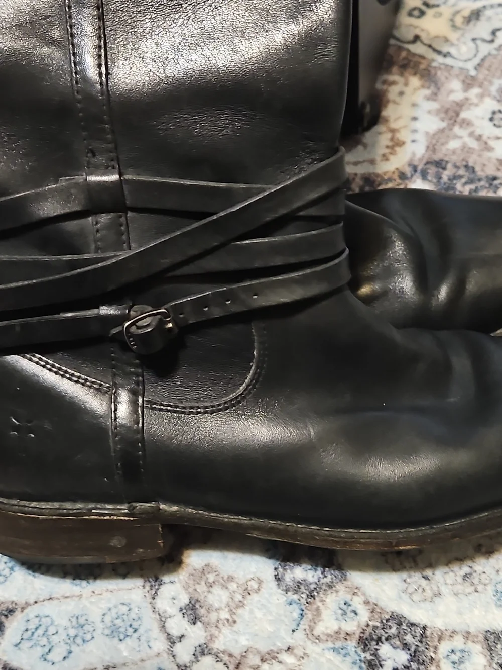FRYE AND CO. Black Leather Knee-High Heeled Boots - Picture 12 of 16